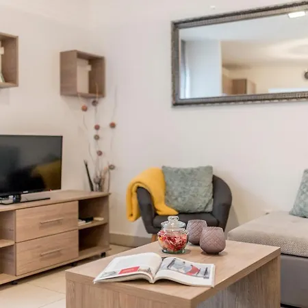 Apartment Varos *